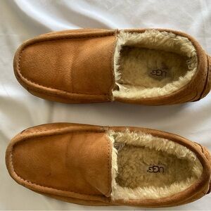UGG Men's Chestnut Suede Shearling-Lined Slip-On Moccasins sz 9 men’s